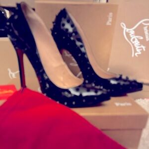 Christian Louboutin blk studded never wore 120 black studded highheels sz 8.5/39